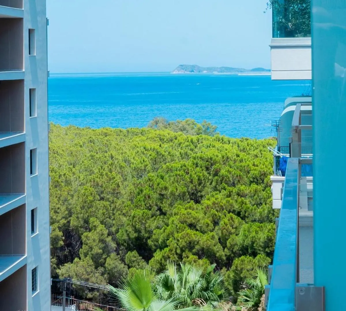 Pool View Apartment - Diamond Hill Resort & Spa Vlorë